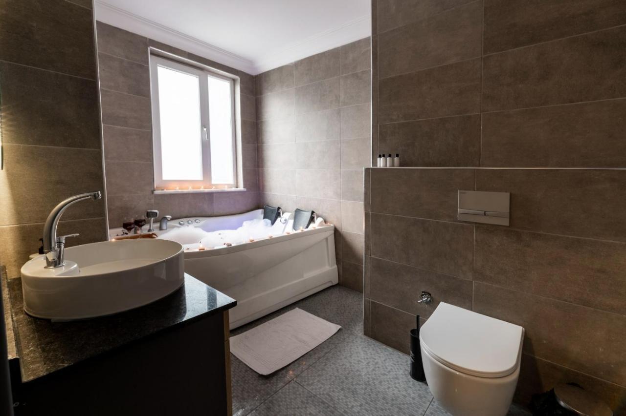 Arena Luxury Suites Hotel Истанбул Екстериор снимка