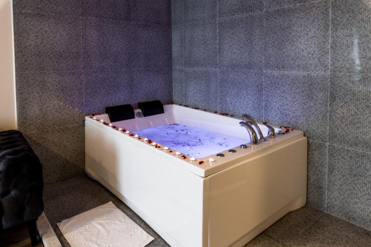 Arena Luxury Suites Hotel Истанбул Екстериор снимка
